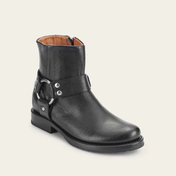 Frye Veronica Harness Short Boot Distressed Black Size 6 - Picture 1 of 2